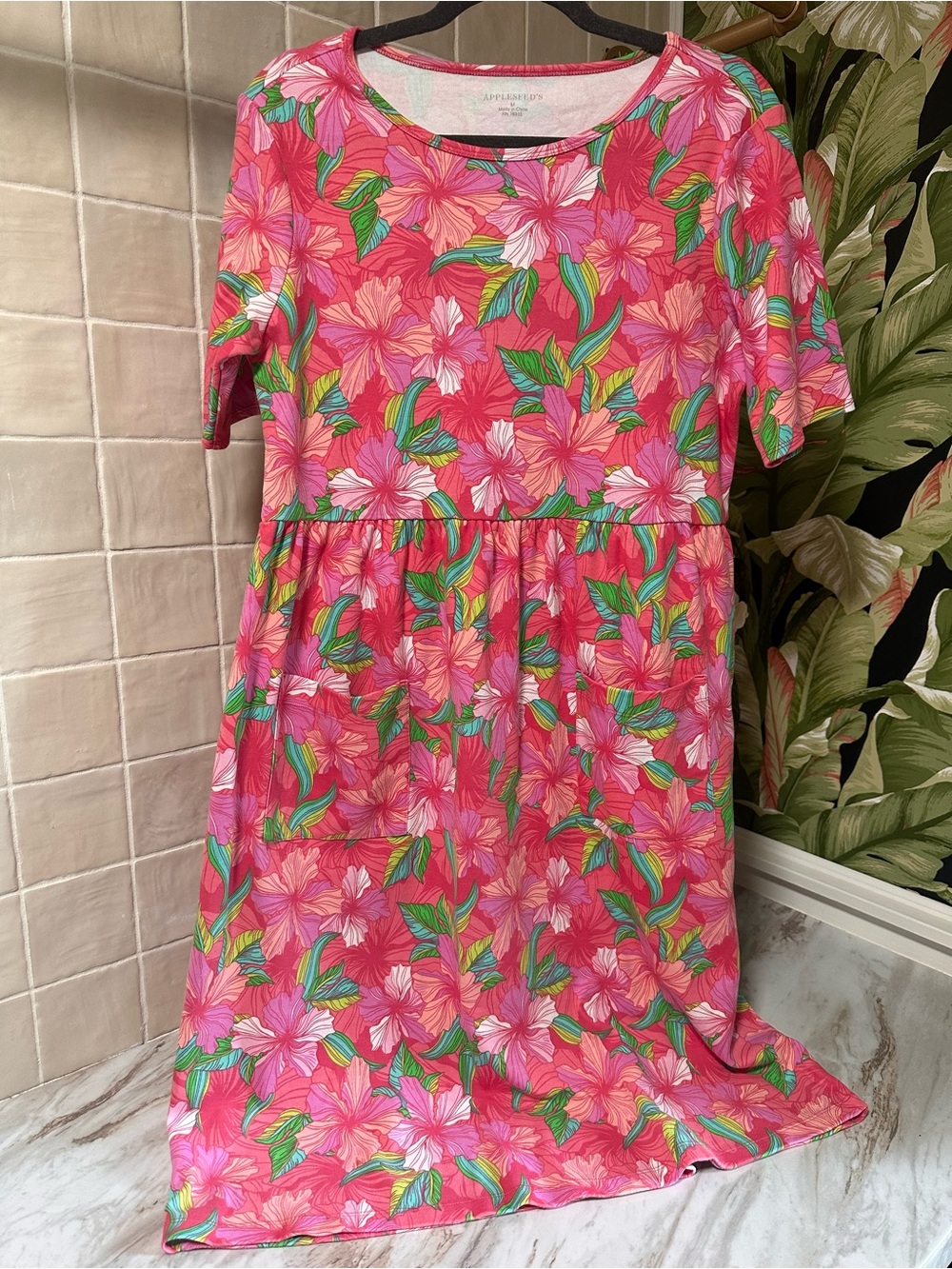 Appleseed's pink floral dress, late 1990s to early 2000s (Y2K era). size M